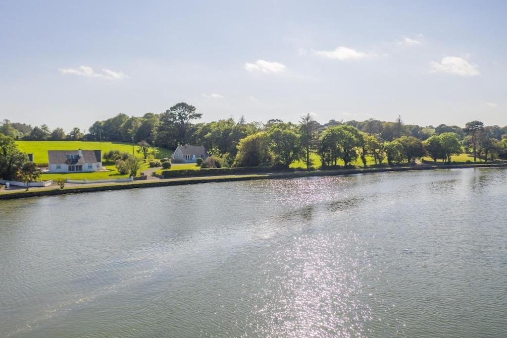 2 Bed Waterfront Property - Close To Courtmacsherry Cork Exterior foto